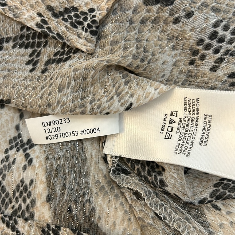 Express Ruffle Neck Blouse Python Print Size Large 🔥 - Picture 4 of 9
